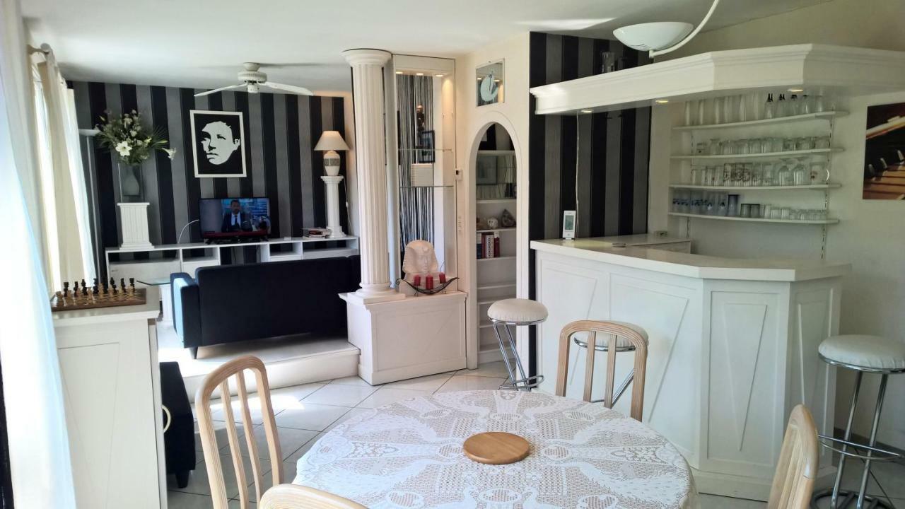Le Bois Bryas Appartement Revin  Buitenkant foto